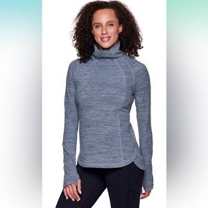 Avalanche lightweight turtleneck